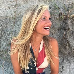 Meet your Posher, Evelyn